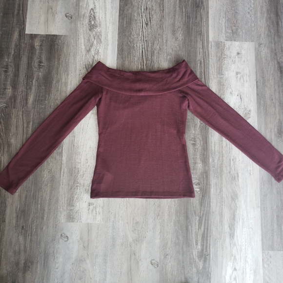 A&F Cozy Soft Women’s Off the Shoulder Wrap Sweater Crisscross | S - Picture 2 of 9